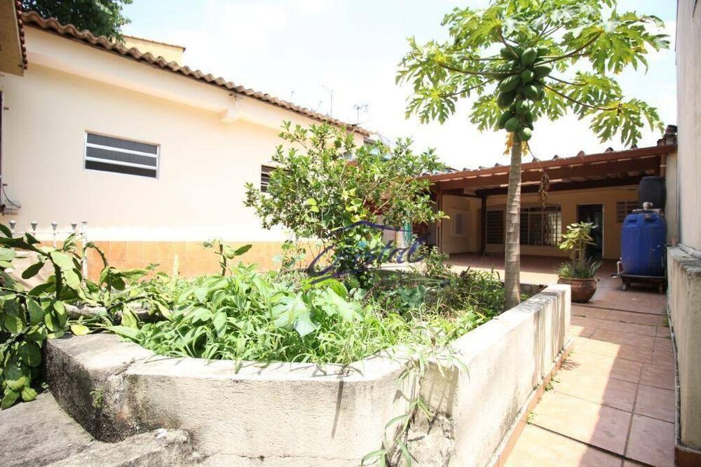 Casa, 4 quartos, 224 m² - Foto 1