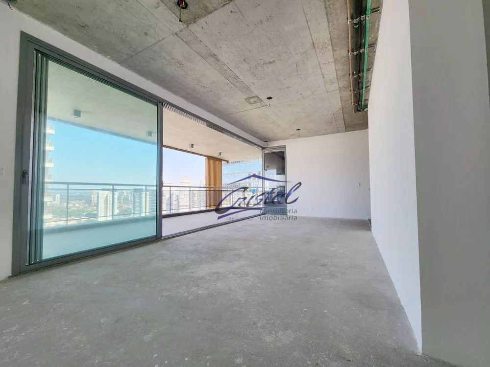 Apartamento à venda com 4 quartos, 167m² - Foto 1