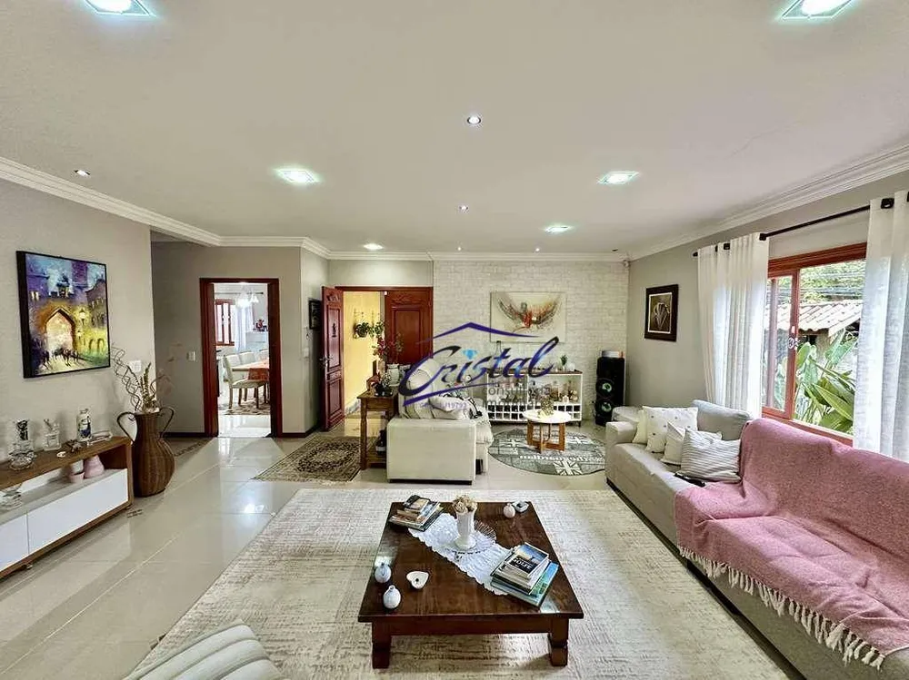 Casa, 3 quartos, 280 m² - Foto 1