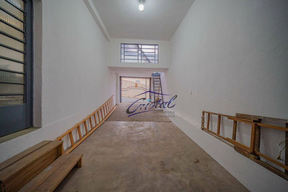Casa à venda com 3 quartos, 331m² - Foto 11