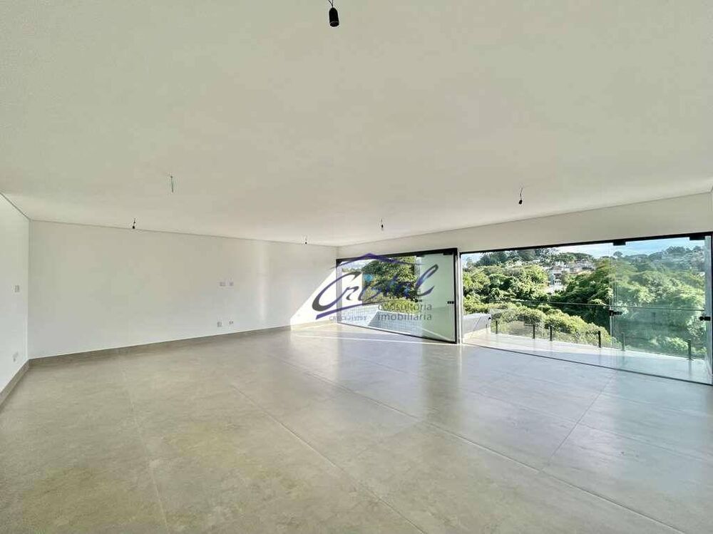 Casa de Condomínio à venda com 4 quartos, 400m² - Foto 2