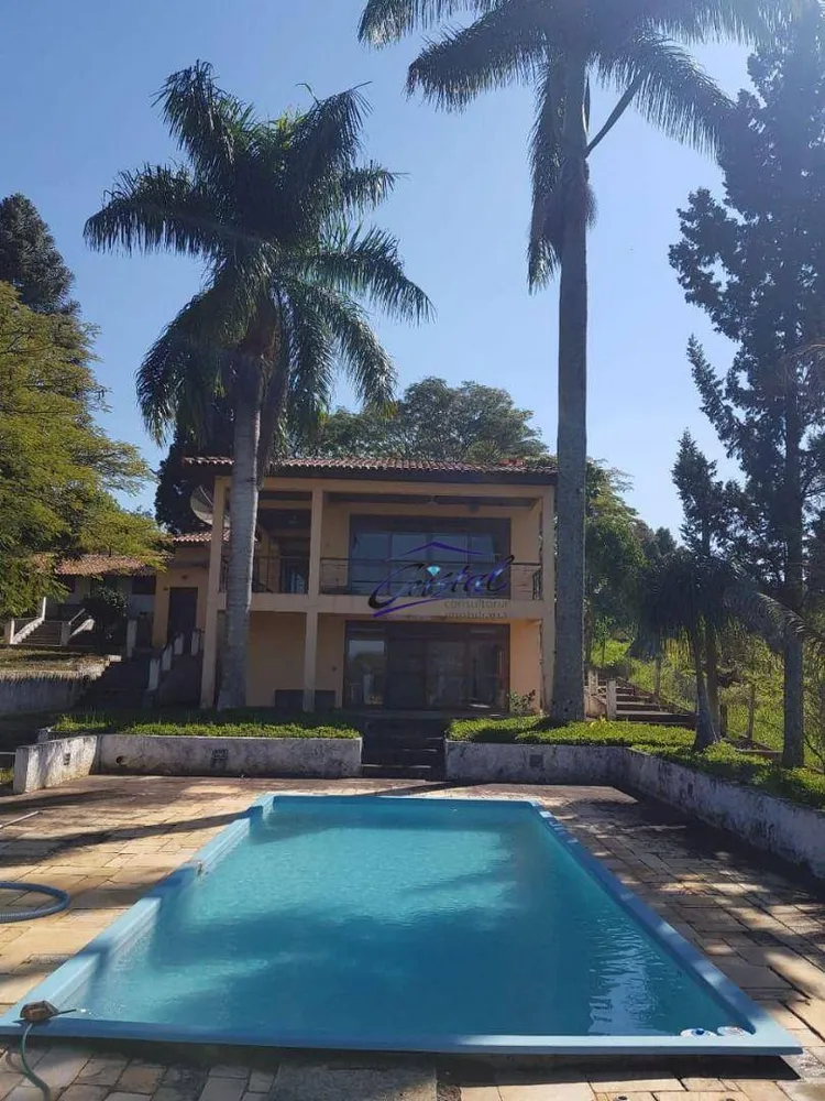 Chácara, 3 quartos, 2800 m² - Foto 1