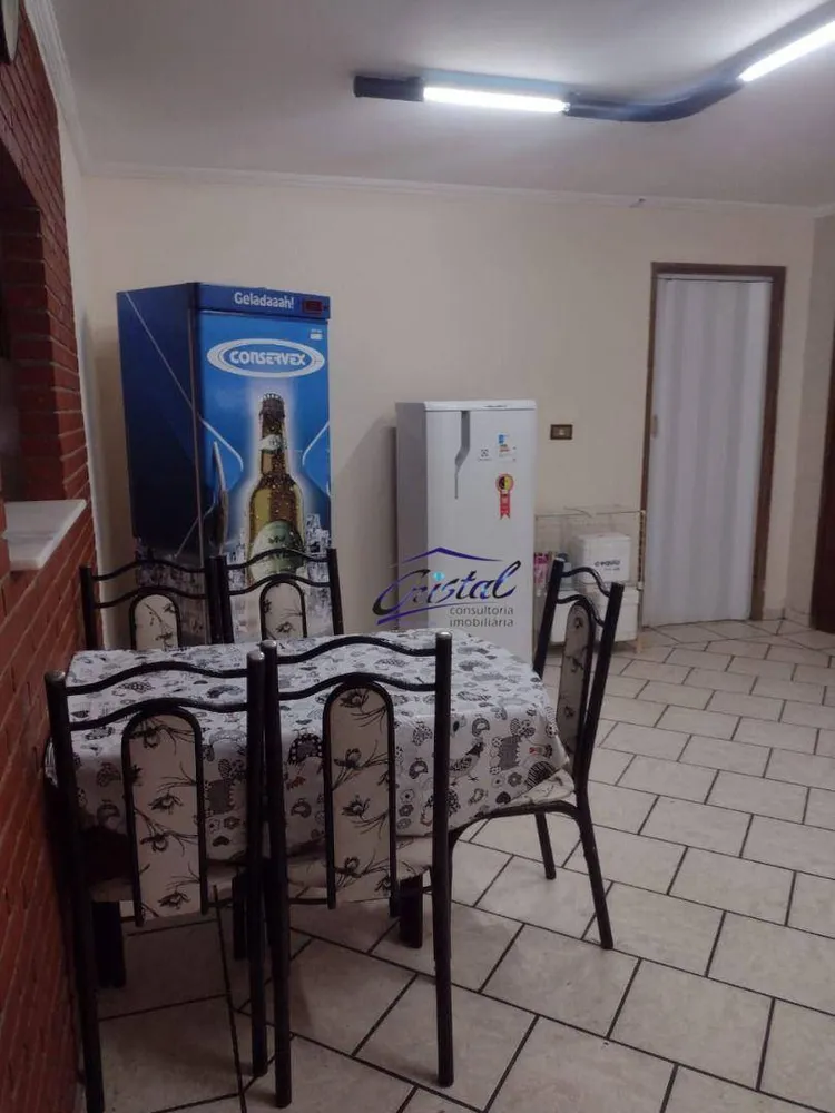 Casa, 3 quartos, 245 m² - Foto 4