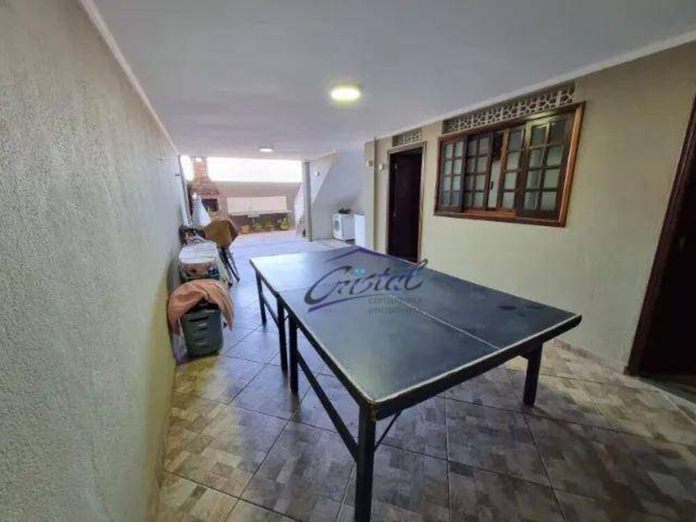 Casa à venda com 4 quartos, 200m² - Foto 3
