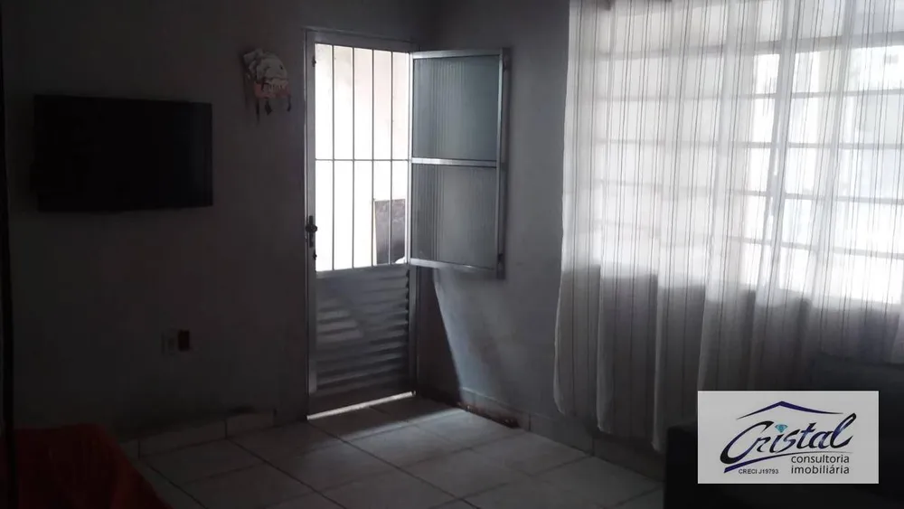 Casa, 2 quartos, 200 m² - Foto 2