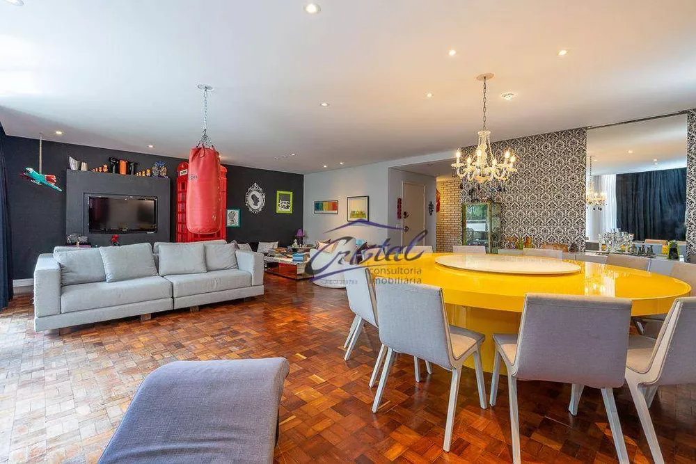 Apartamento, 3 quartos, 260 m² - Foto 2