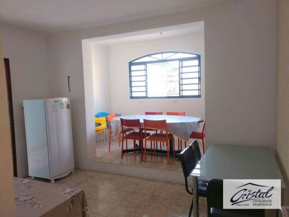 Casa, 3 quartos, 218 m² - Foto 3