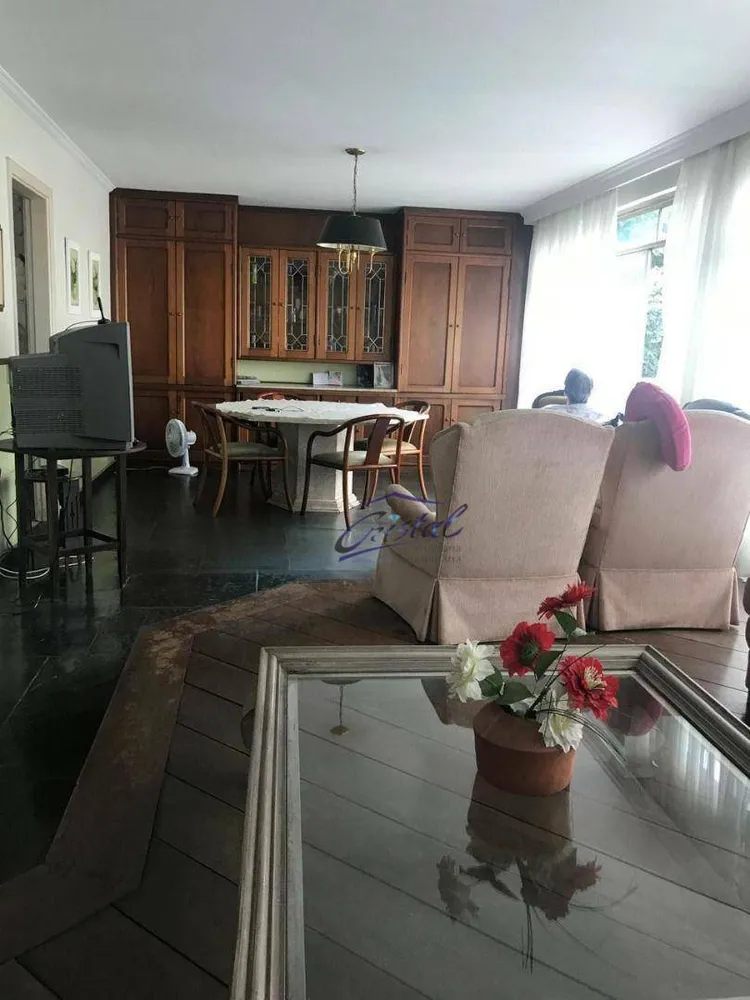 Apartamento, 3 quartos, 240 m² - Foto 2