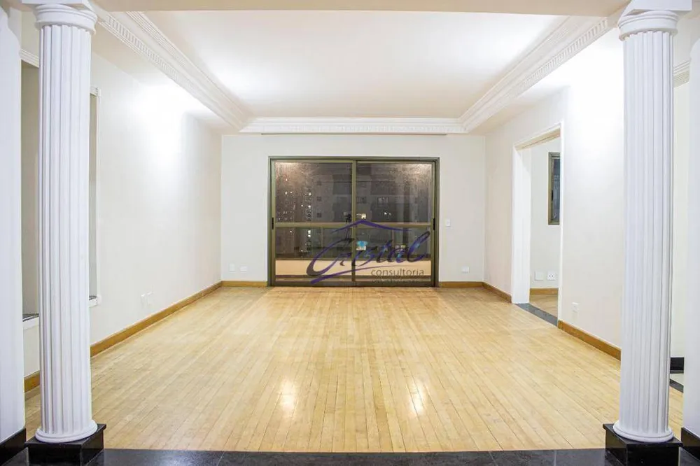 Apartamento, 3 quartos, 247 m² - Foto 1