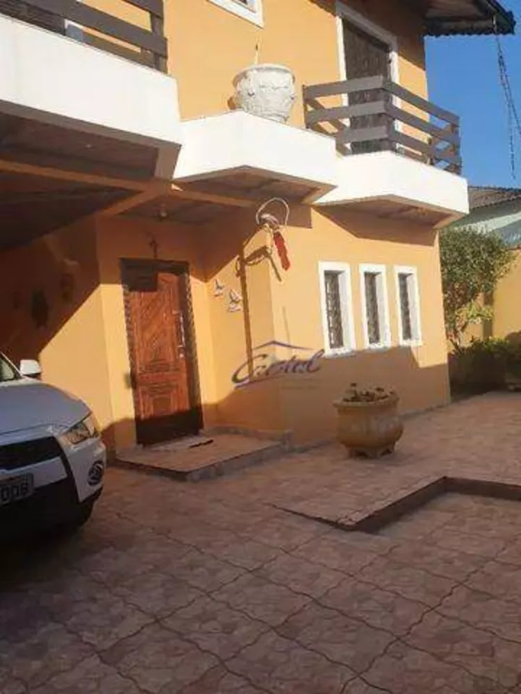 Casa, 4 quartos, 300 m² - Foto 1