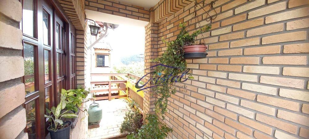 Casa, 4 quartos, 348 m² - Foto 2