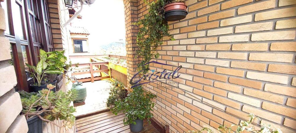 Casa, 4 quartos, 348 m² - Foto 1