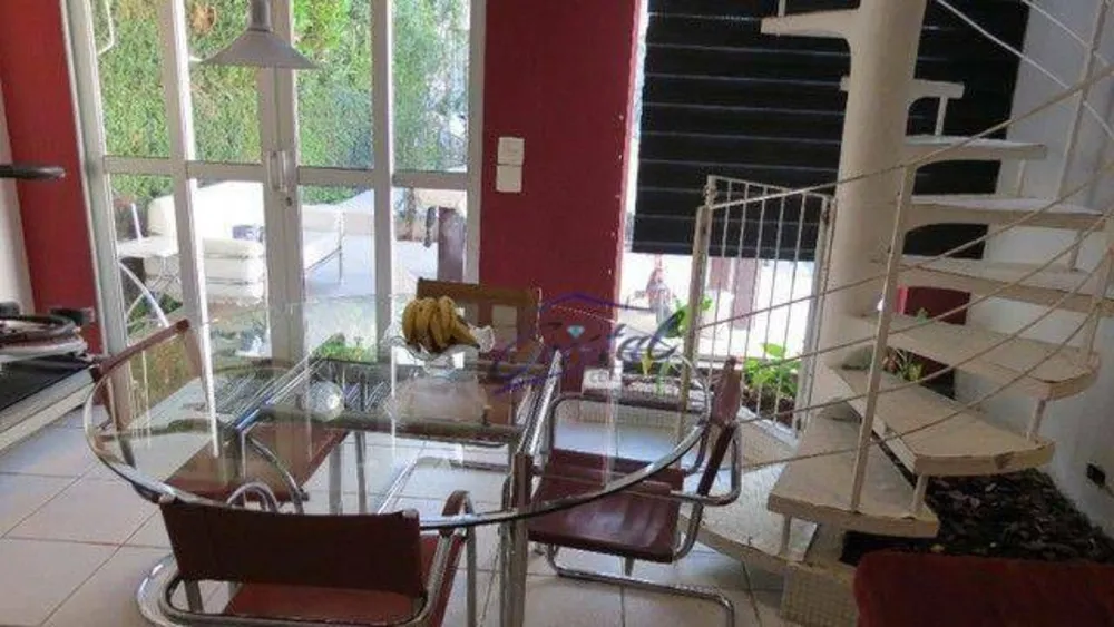 Casa, 3 quartos, 215 m² - Foto 1
