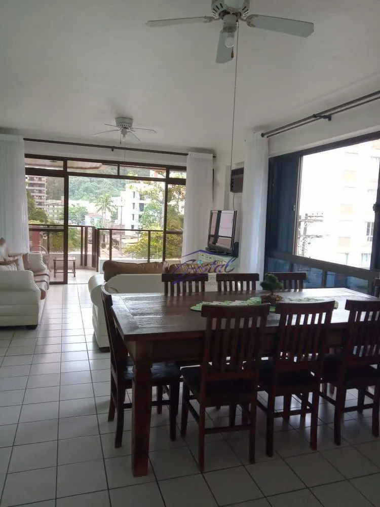 Apartamento, 3 quartos, 260 m² - Foto 2