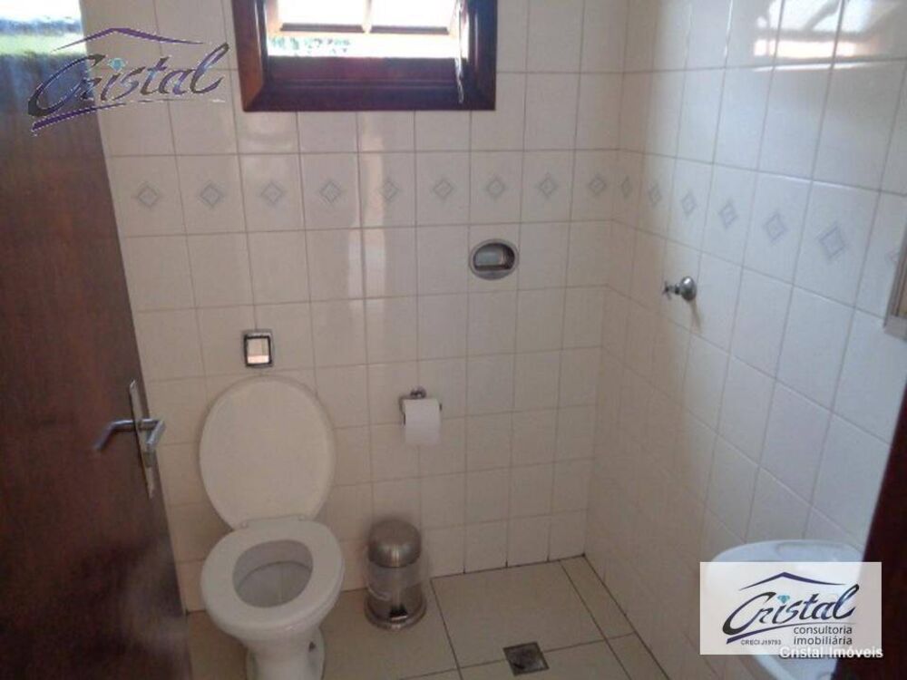 Casa à venda com 3 quartos, 240m² - Foto 4