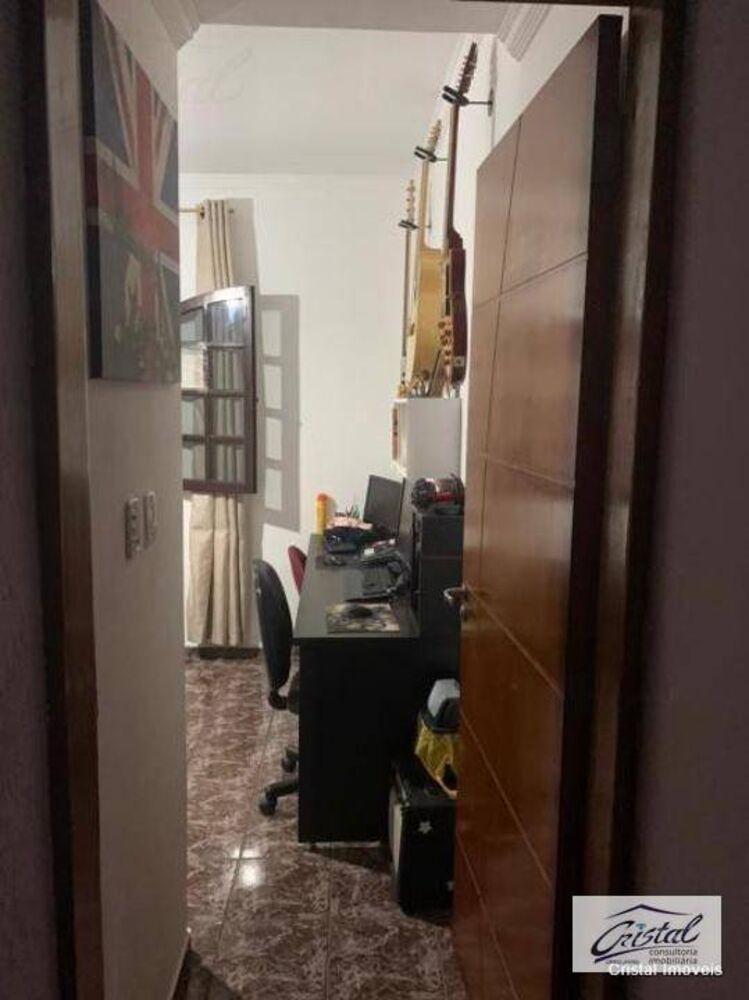 Casa à venda com 3 quartos, 220m² - Foto 4