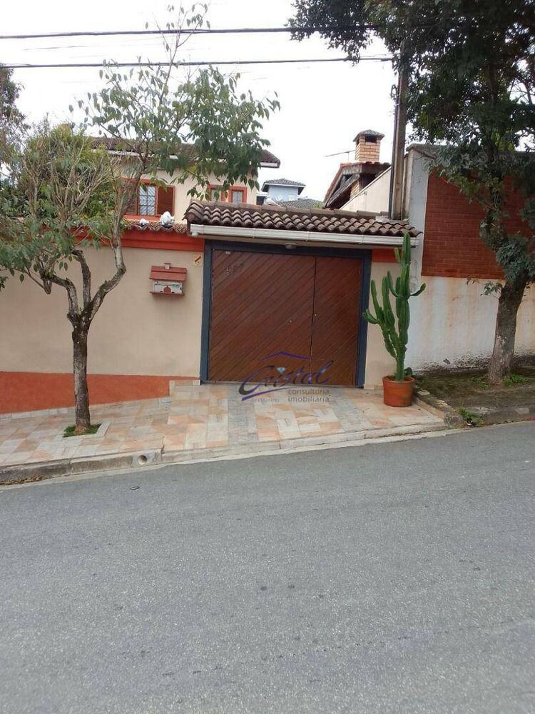 Casa à venda com 5 quartos, 190m² - Foto 1