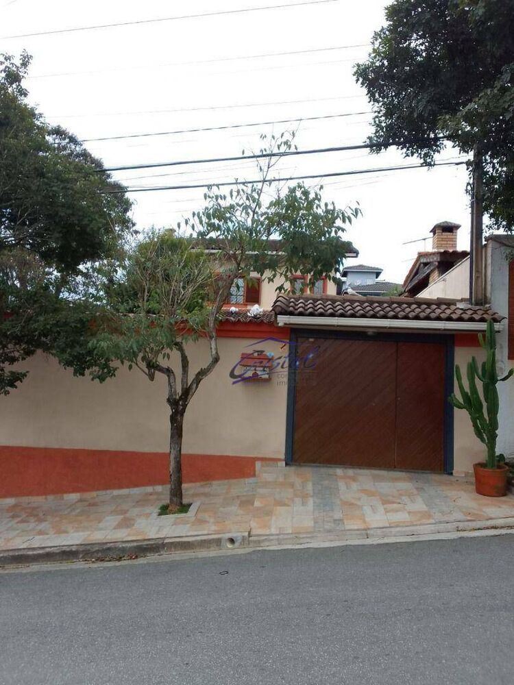 Casa à venda com 5 quartos, 190m² - Foto 2