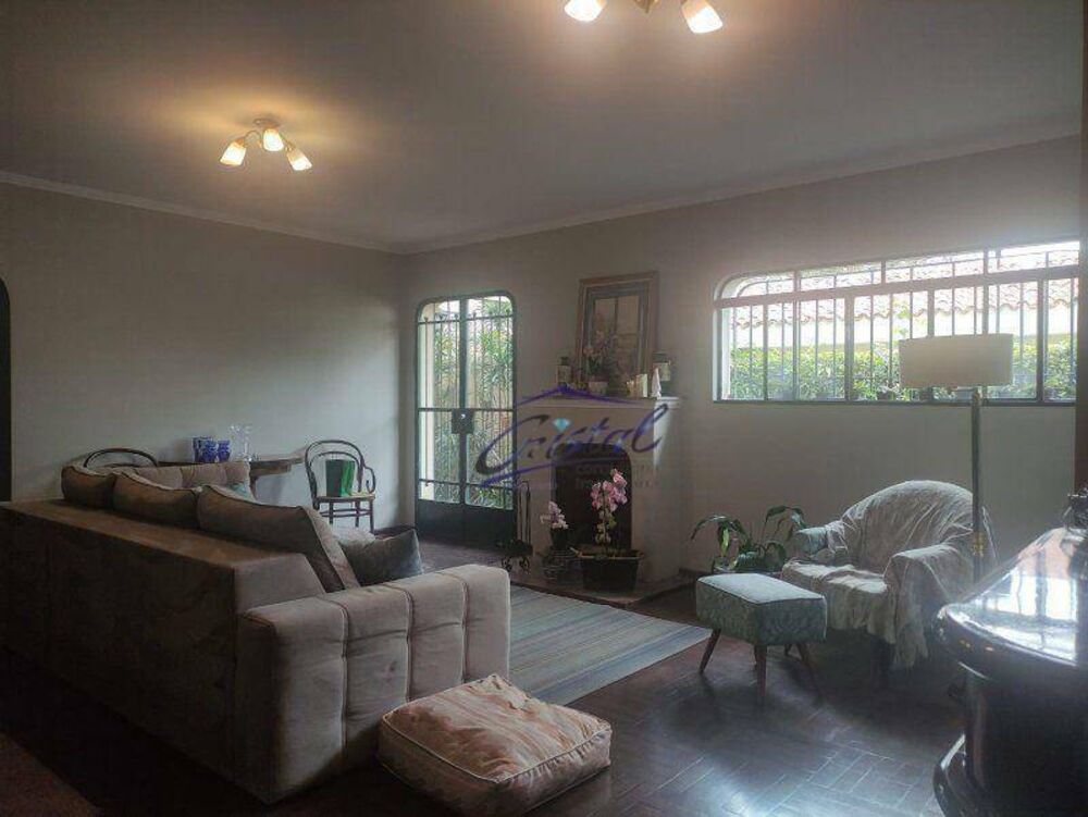 Casa, 3 quartos, 220 m² - Foto 1