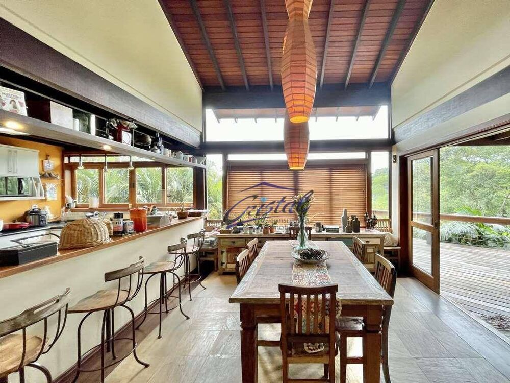 Casa de Condomínio à venda com 3 quartos, 282m² - Foto 2