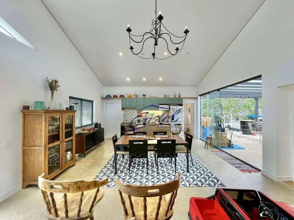 Casa, 3 quartos, 277 m² - Foto 1