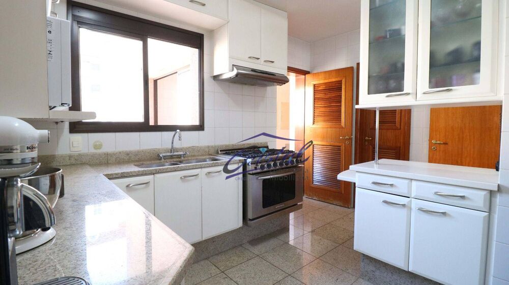 Apartamento à venda com 4 quartos, 226m² - Foto 17