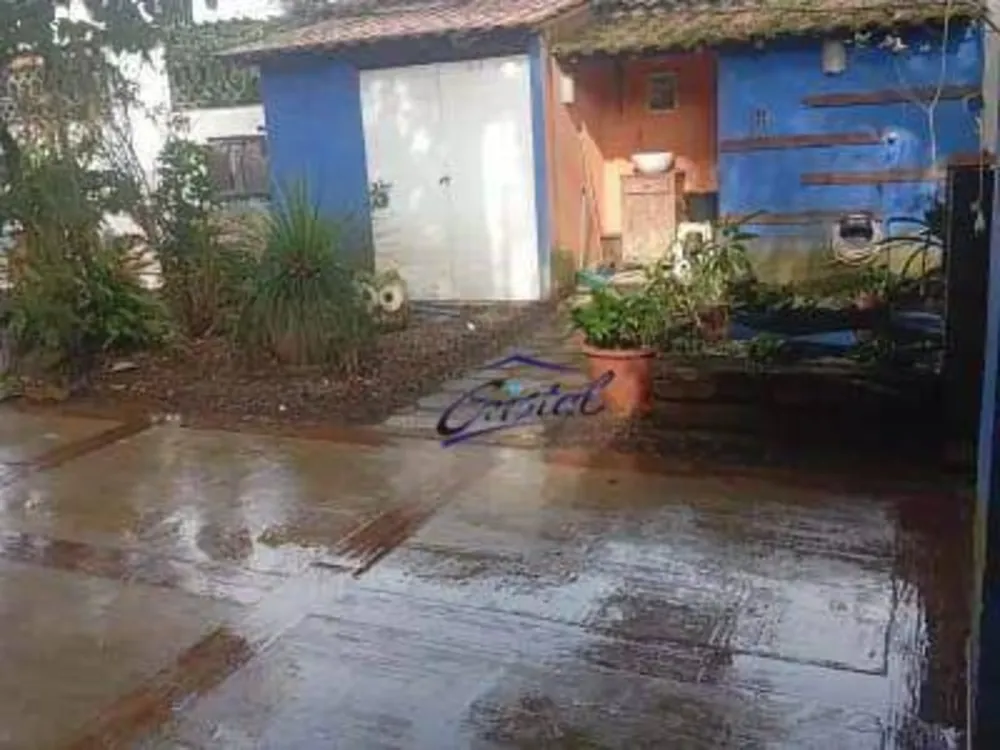 Casa, 3 quartos, 252 m² - Foto 1