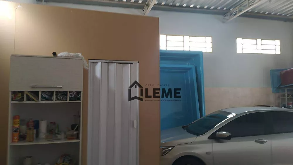 Casa à venda com 3 quartos, 300m² - Foto 7