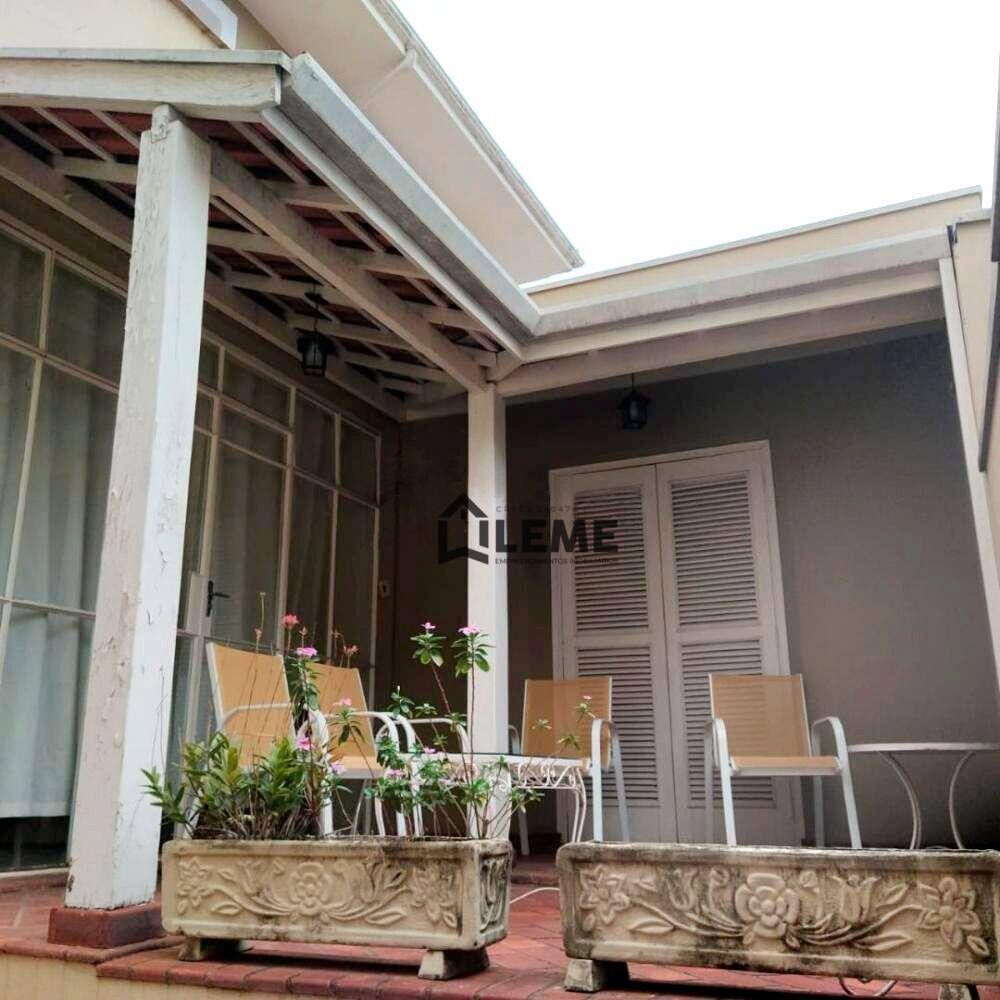 Casa à venda com 4 quartos - Foto 1