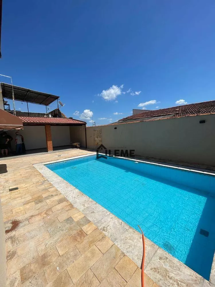 Casa, 4 quartos, 226 m² - Foto 3