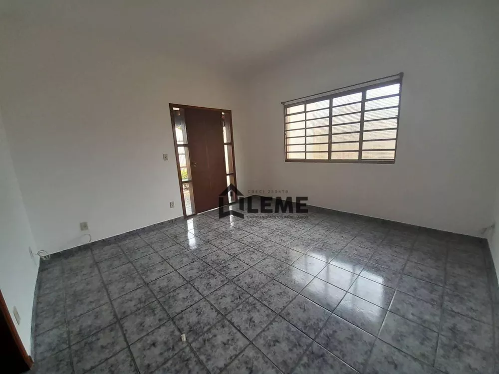 Casa à venda com 4 quartos, 292m² - Foto 8