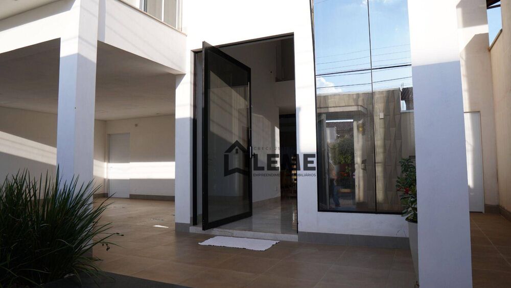 Casa, 4 quartos, 624 m² - Foto 1