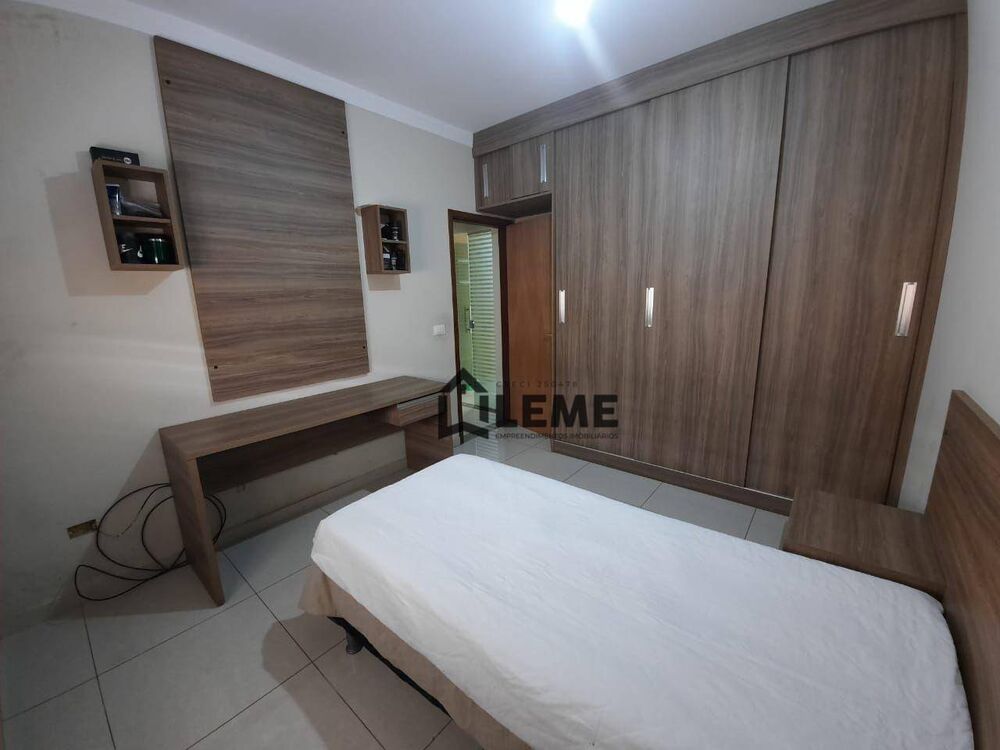 Casa, 3 quartos, 252 m² - Foto 26