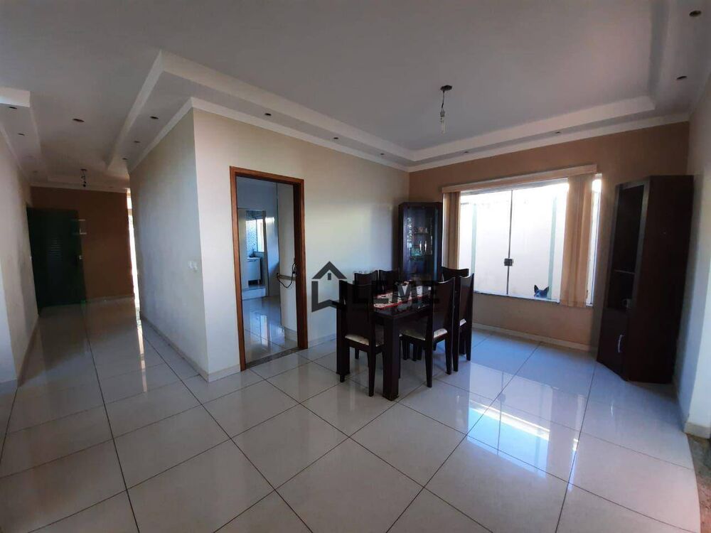 Casa, 3 quartos, 252 m² - Foto 17