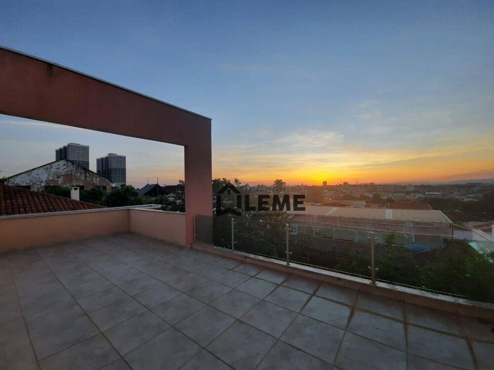 Casa, 3 quartos, 252 m² - Foto 10