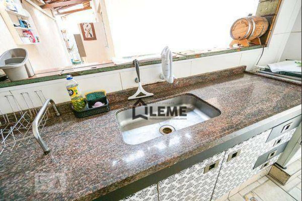 Sobrado, 5 quartos, 200 m² - Foto 4