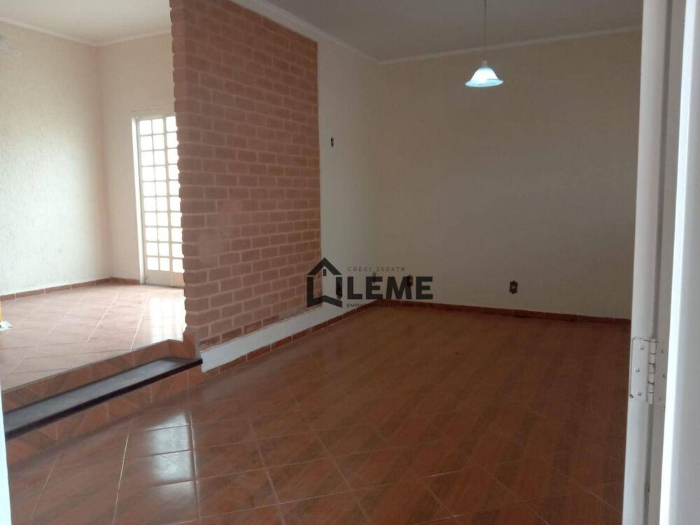 Casa de Condomínio à venda com 3 quartos, 183m² - Foto 1