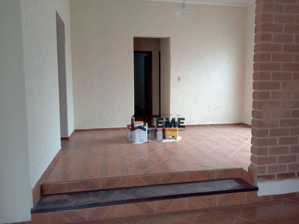 Casa de Condomínio à venda com 3 quartos, 183m² - Foto 2