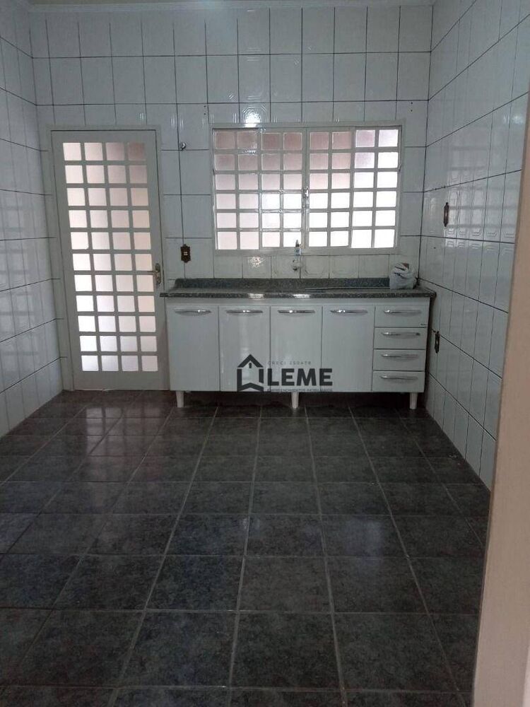 Casa de Condomínio à venda com 3 quartos, 183m² - Foto 3