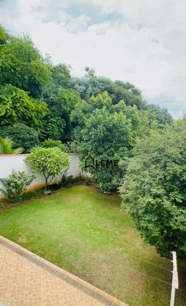 Casa à venda com 3 quartos, 204m² - Foto 2