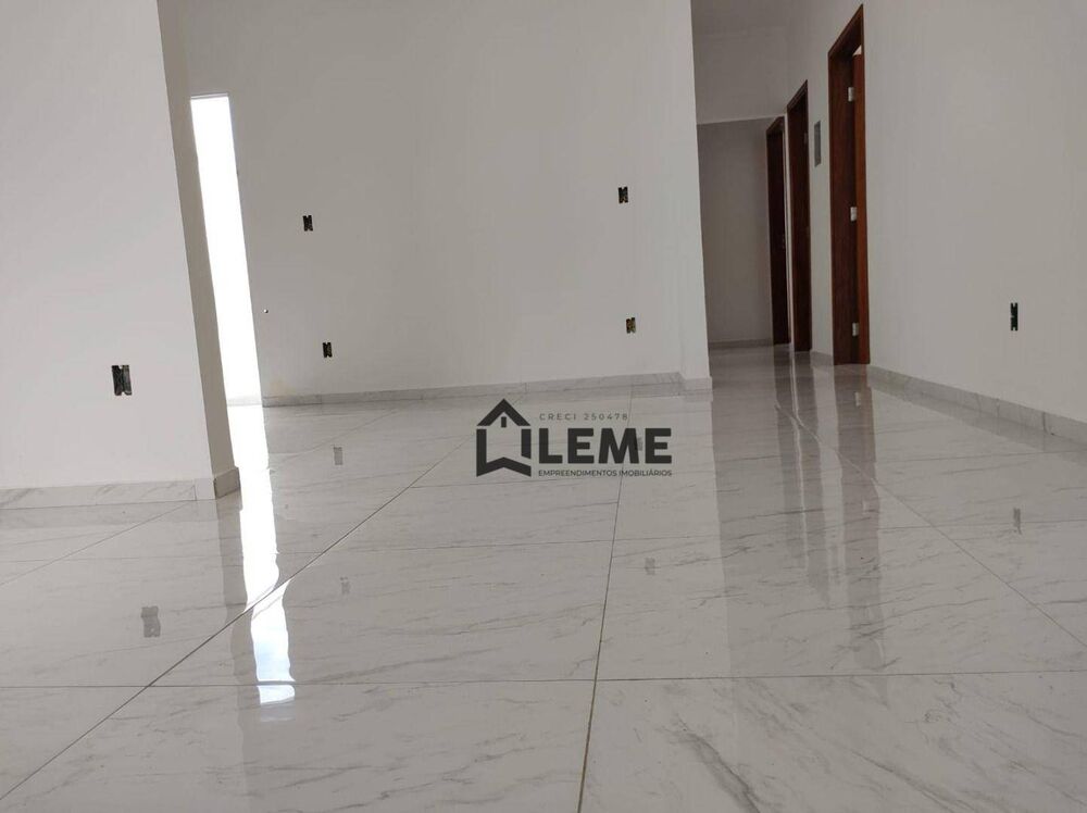 Casa à venda com 3 quartos, 160m² - Foto 4