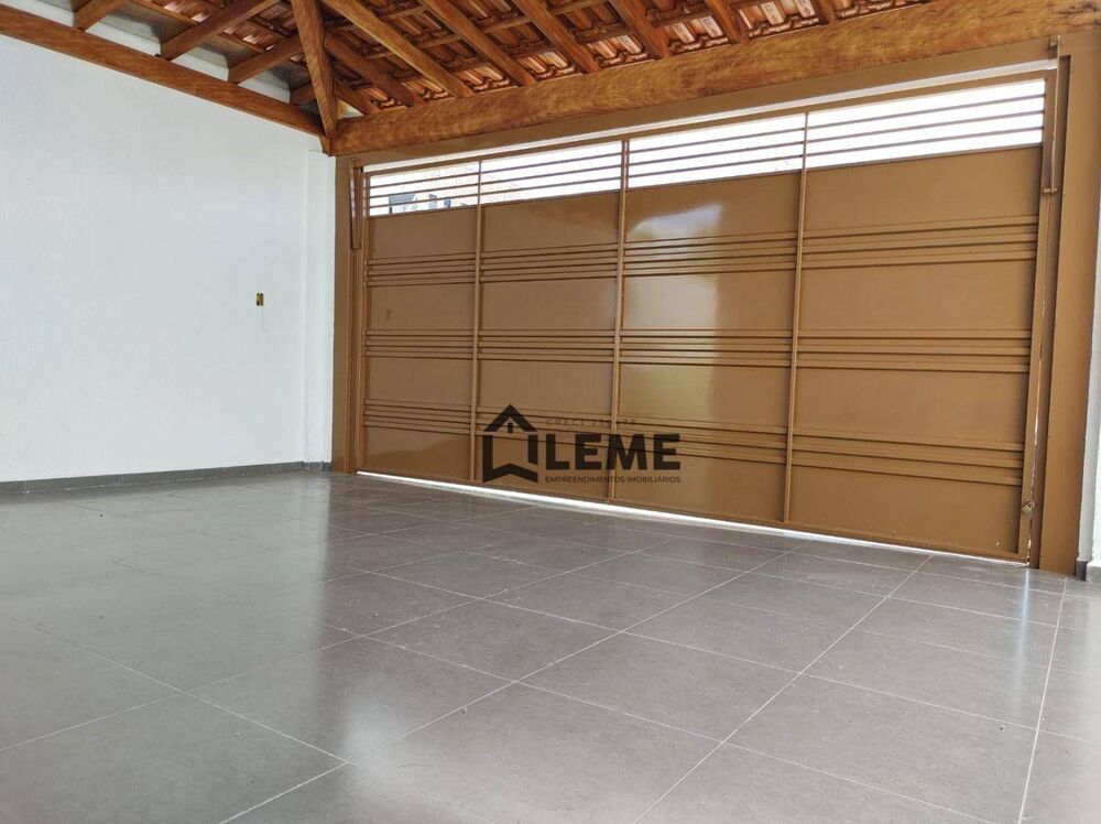 Casa à venda com 3 quartos, 160m² - Foto 3
