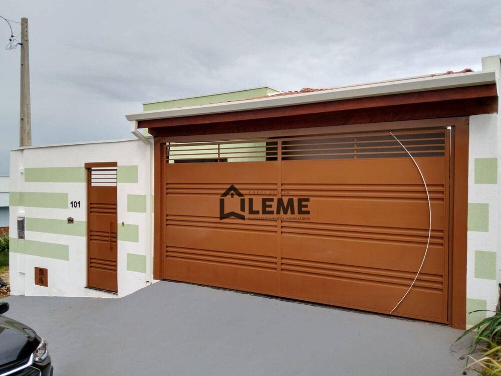 Casa à venda com 3 quartos, 160m² - Foto 1