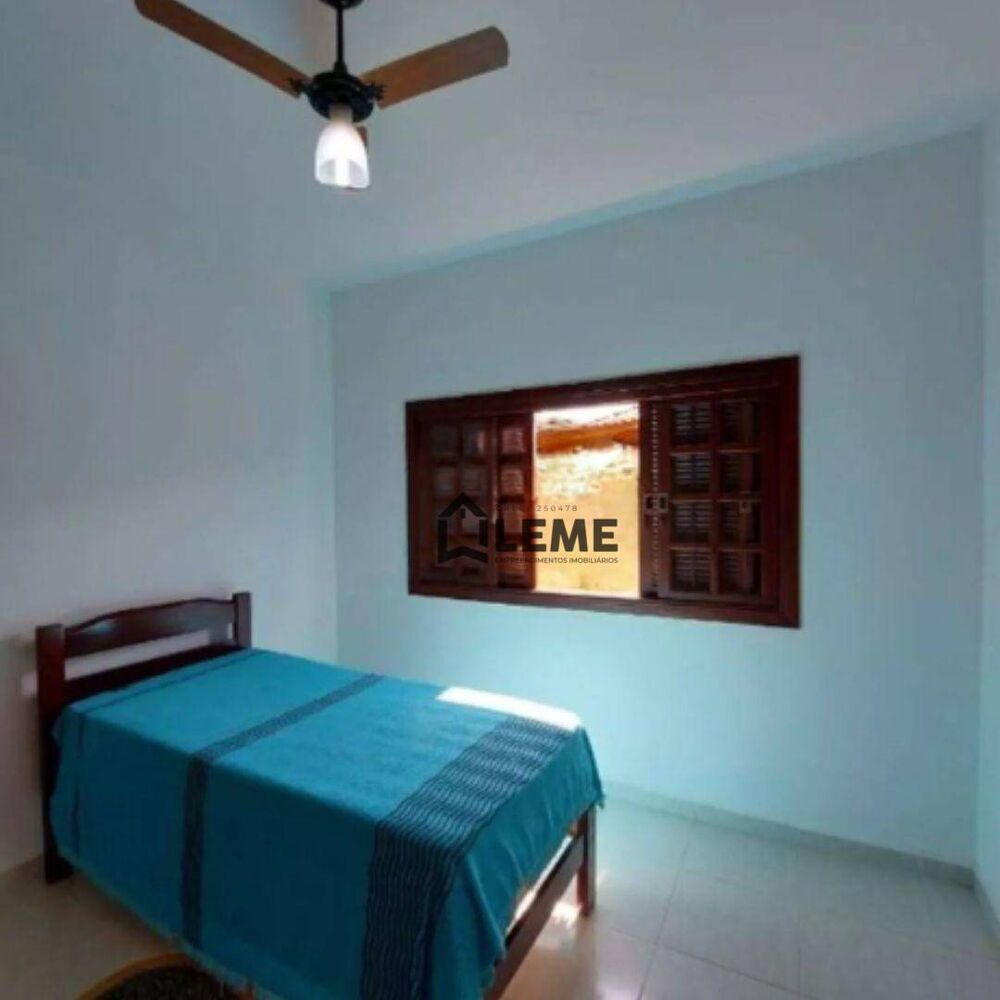 Chácara, 3 quartos, 1197 m² - Foto 1