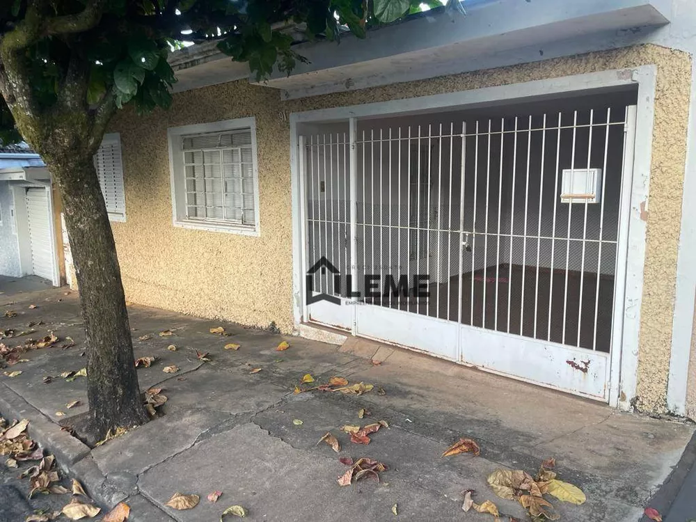 Casa à venda com 2 quartos, 190m² - Foto 1