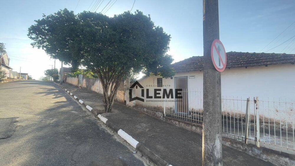 Casa, 2 quartos, 171 m² - Foto 1