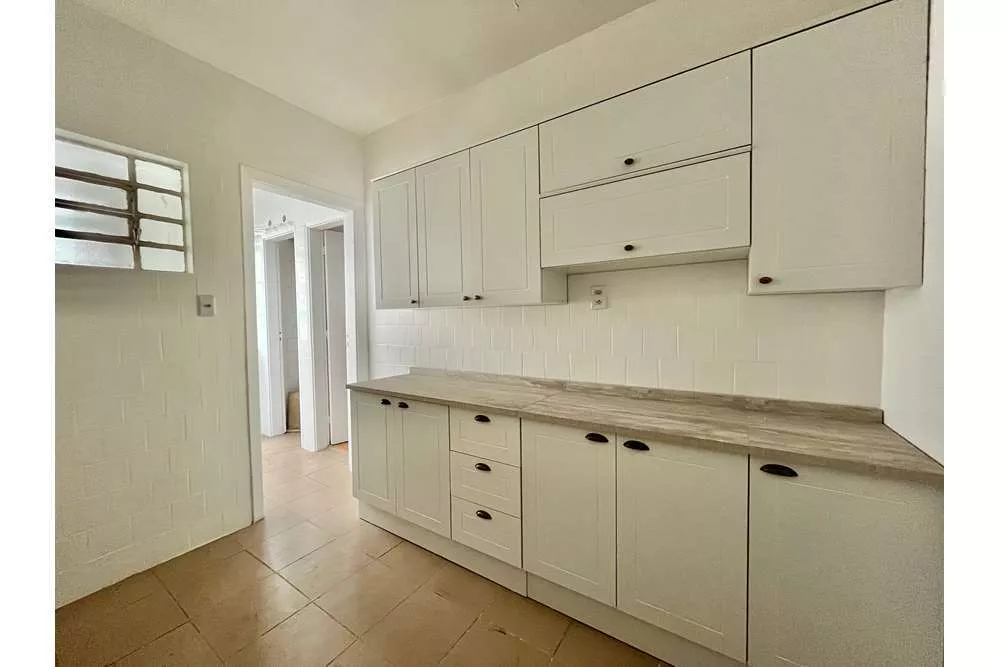 Apartamento à venda com 3 quartos, 115m² - Foto 2