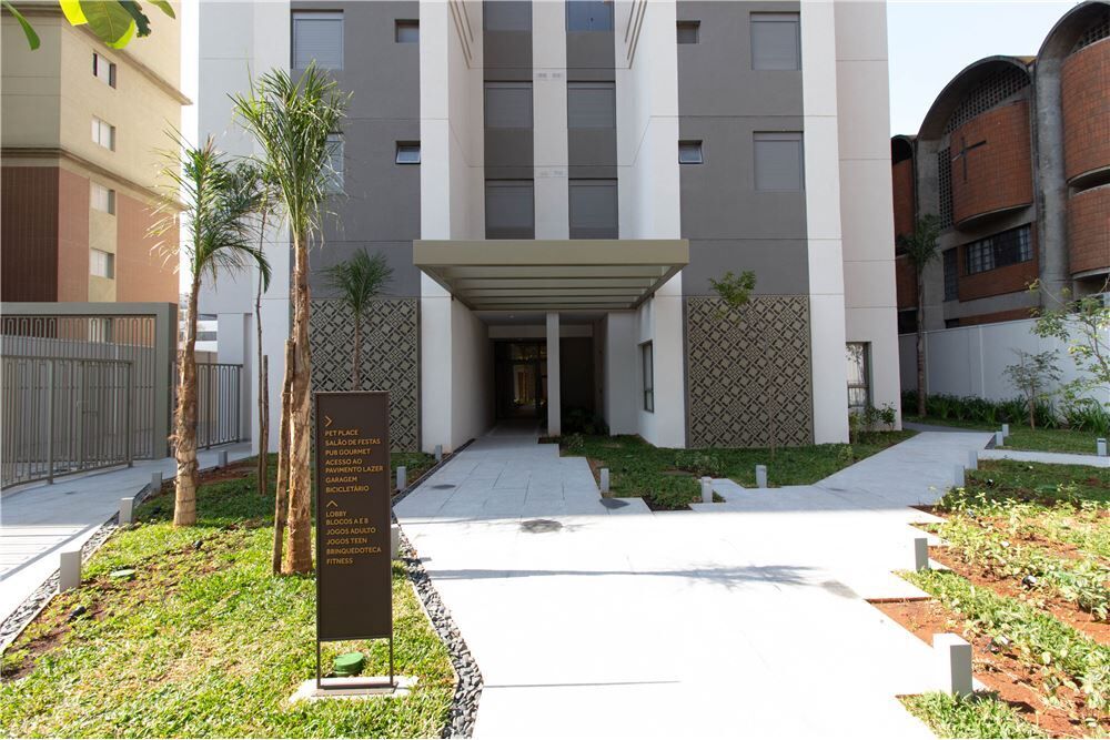 Apartamento à venda com 2 quartos, 68m² - Foto 2