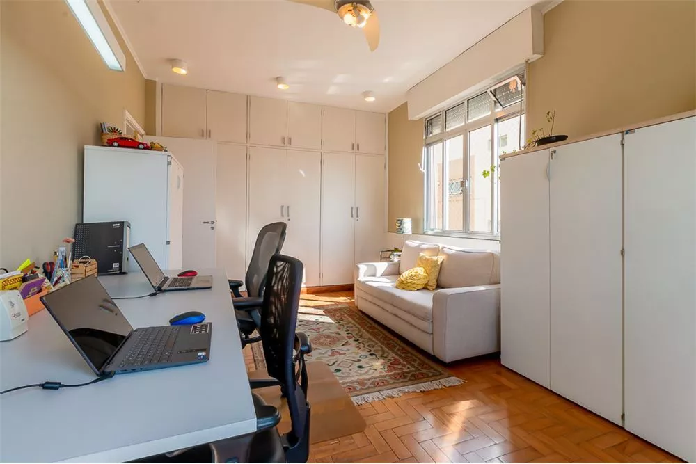 Apartamento à venda com 3 quartos, 212m² - Foto 3