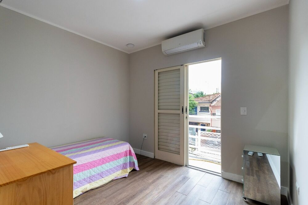 Casa à venda com 3 quartos, 243m² - Foto 8
